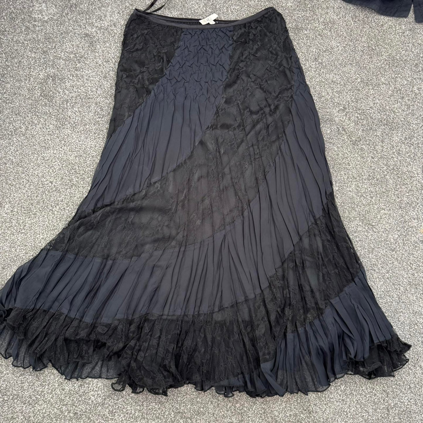 Y2K vintage maxi skirt pleated lace crinkle swirl pattern patchwork stretchy