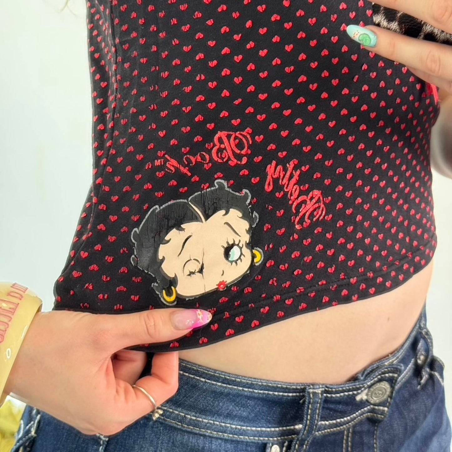 Y2K vintage Betty Boop cami top graphic print hearts ruffle bow