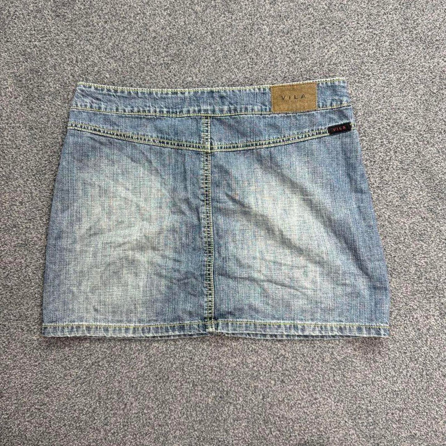 Y2K vintage mid rise faded denim buckle belt studded mini skirt contrast stitch