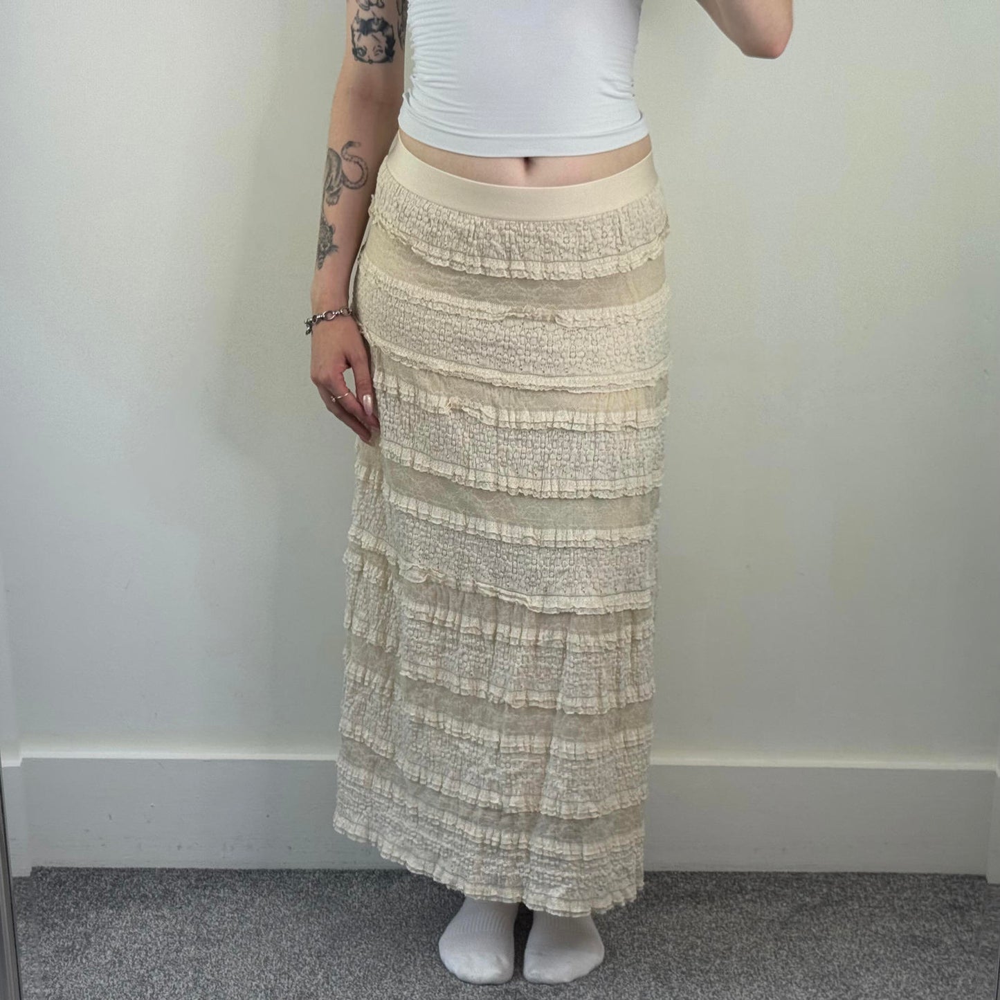 Y2K vintage lace trim maxi skirt tiered boho coquette floral stretchy waistband