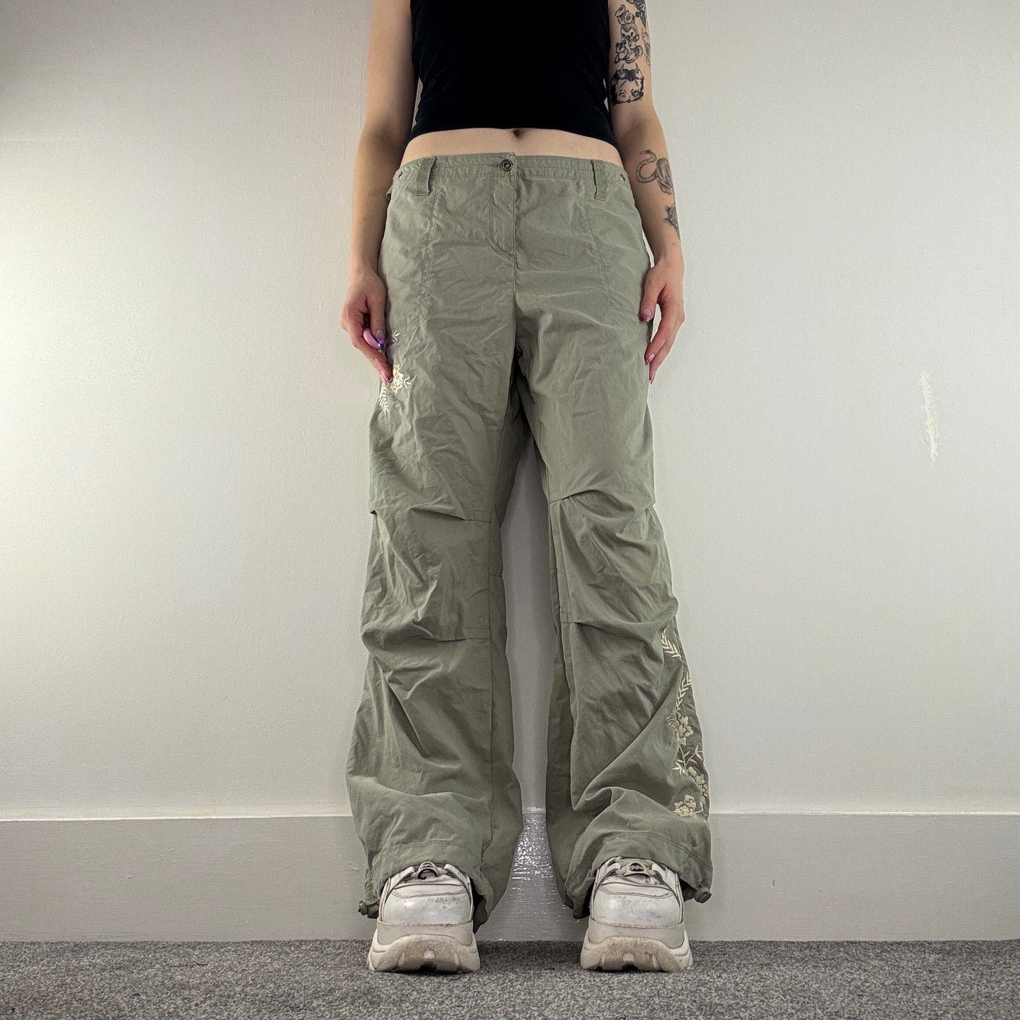 Y2K vintage floral embroidered baggy cargo trousers