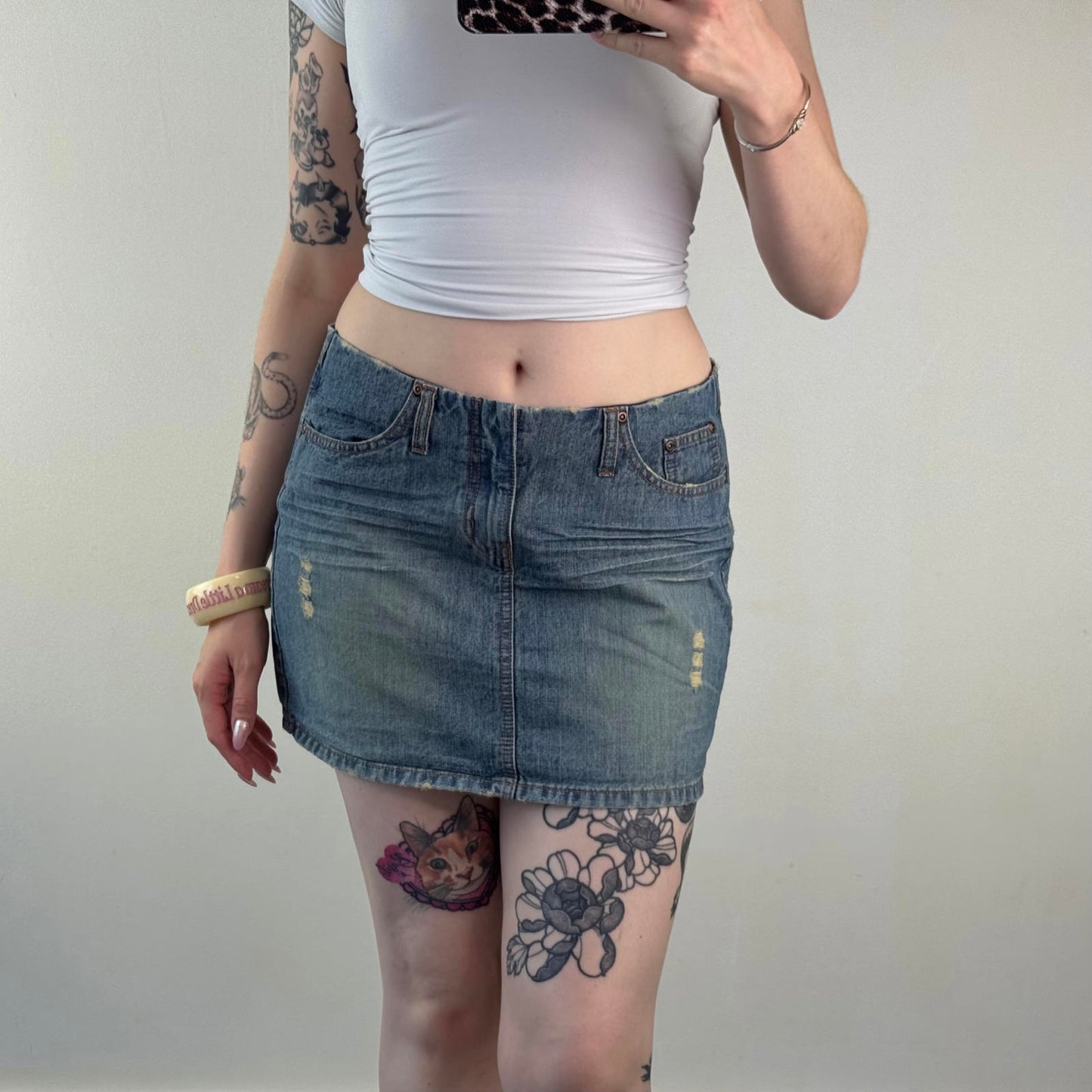 Y2K vintage mid rise distressed denim mini skirt ripped