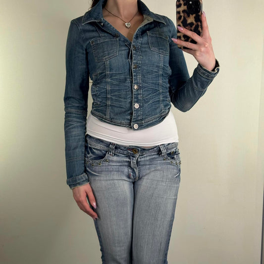 Y2K vintage denim jacket button up curved hem faded blue wash fitted cropped
