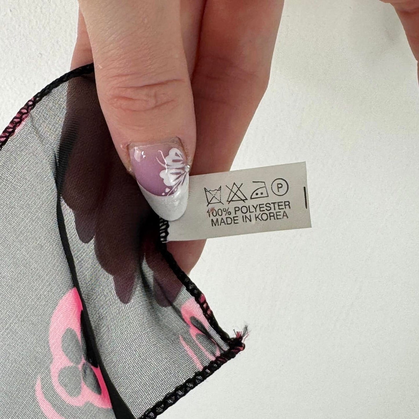 Y2K vintage skull scarf sheer pattern print black pink heart