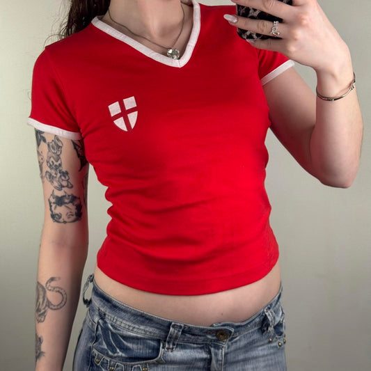 Y2K vintage England baby tee top football number 10 top scorer slogan v neck