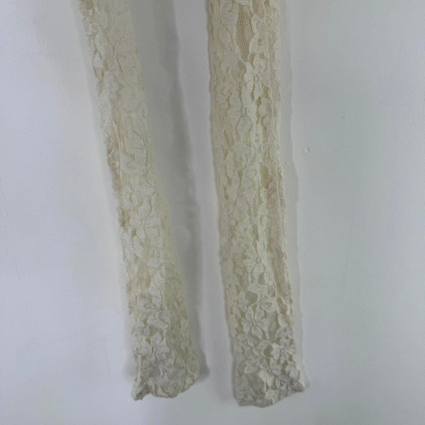 Y2K vintage lace scarf thin skinny cream coquette floral