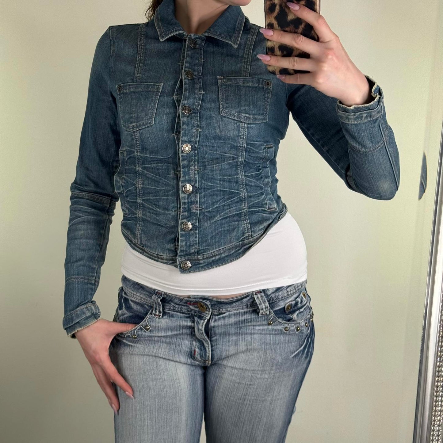 Y2K vintage denim jacket button up curved hem faded blue wash fitted cropped
