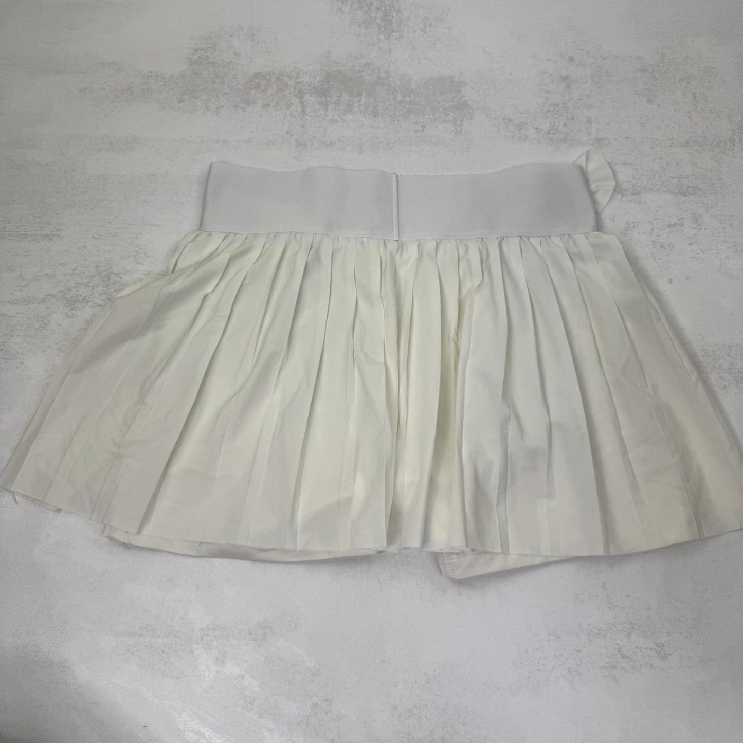 Nike skort pleated built in shorts skirt stretchy flowy tennis sporty white