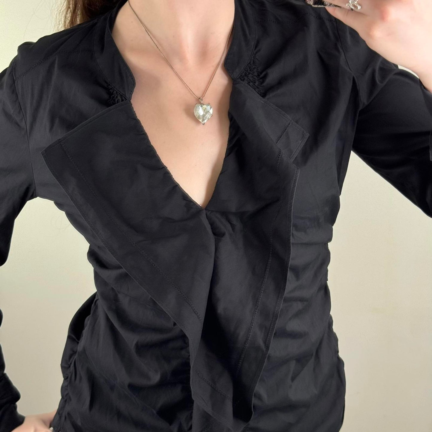 Y2K vintage blouse stretchy ruffle long sleeve v neck shirt fitted black ruched