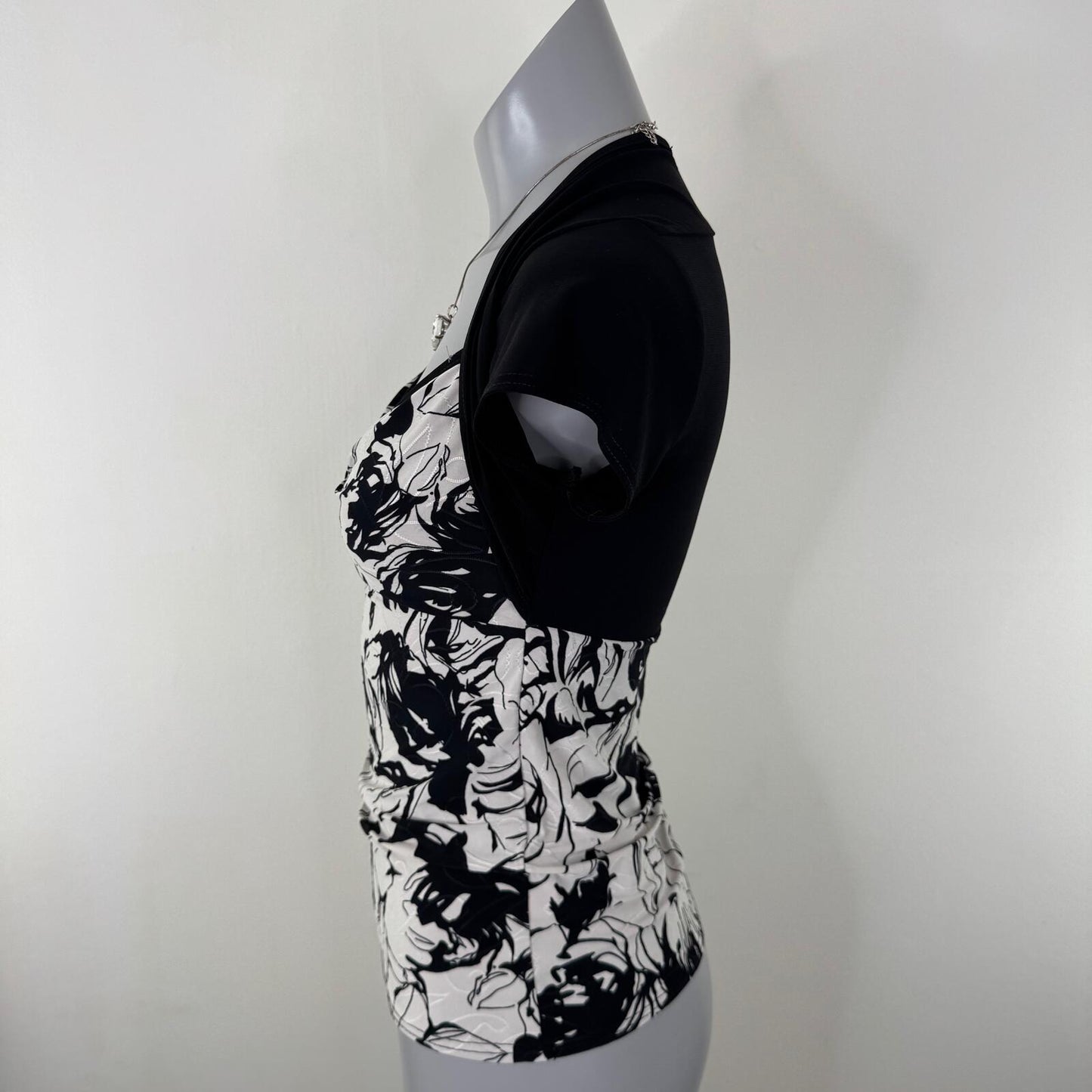 Y2K vintage slinky top floral pattern keyhole v neck fitted ruched short sleeve