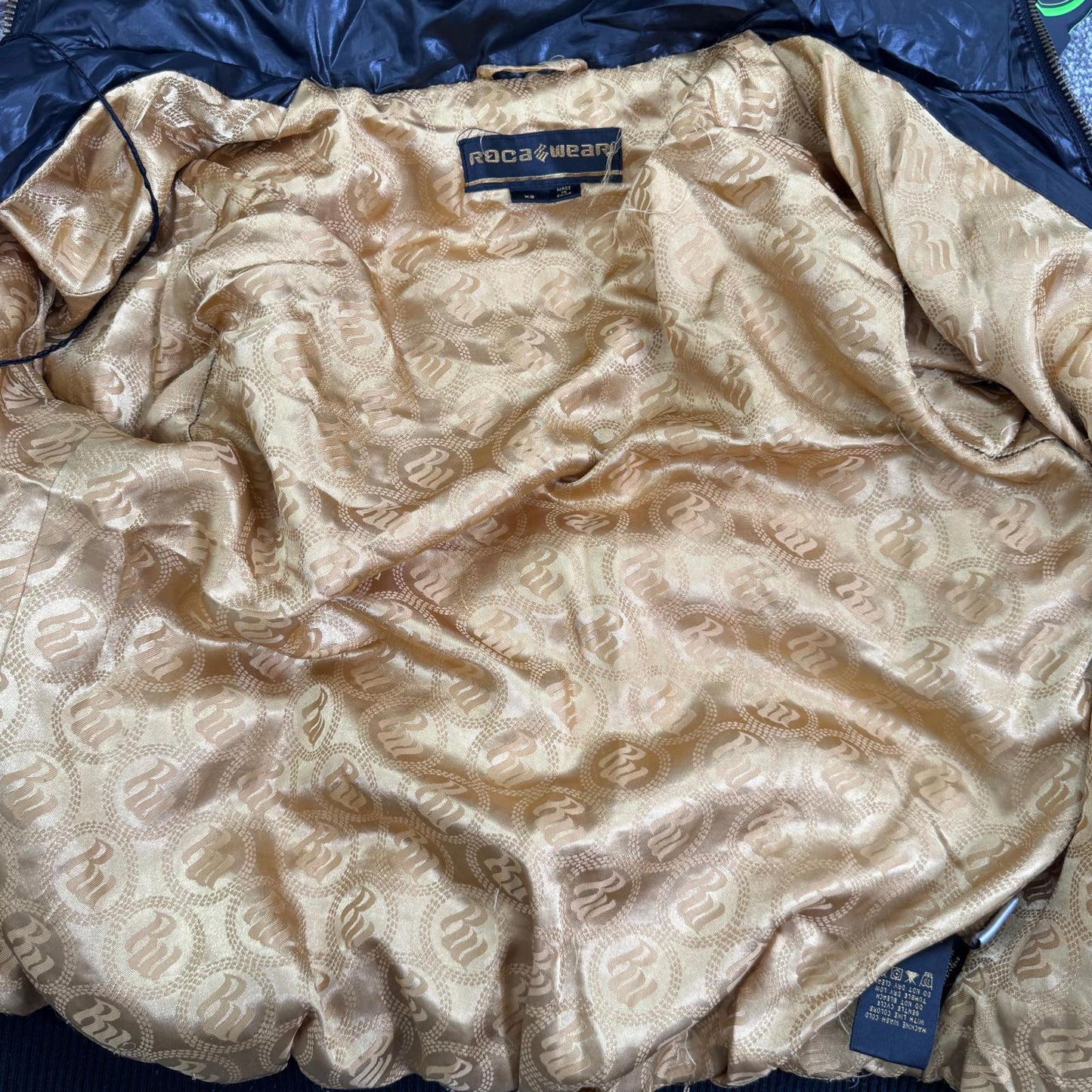 Y2K vintage Rocawear puffer bomber jacket with faux fur hood shiny zip up short