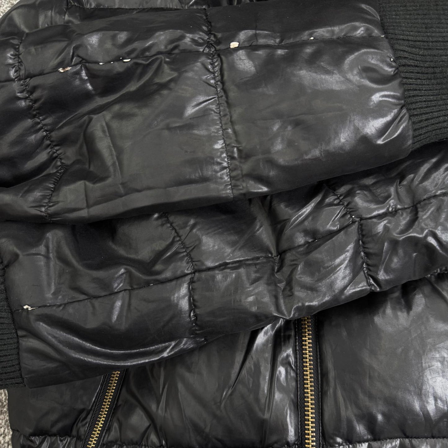 Y2K vintage Rocawear puffer bomber jacket with faux fur hood shiny zip up short