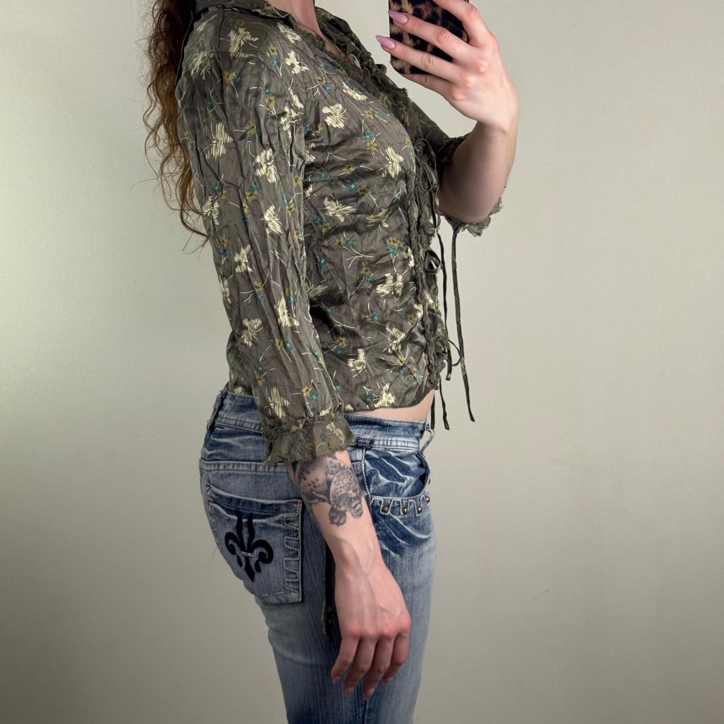 Y2K vintage 100% silk blouse hook and eye bow 3/4 sleeve ruffle v neck floral