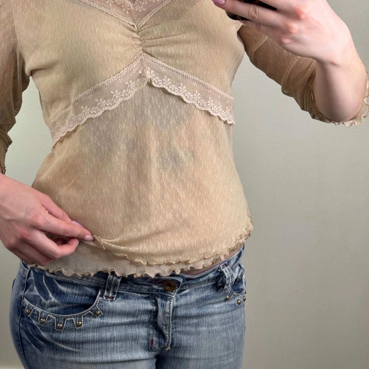 Y2K vintage mesh top 3/4 sleeve lace trim lettuce scallop hem ruched v neck