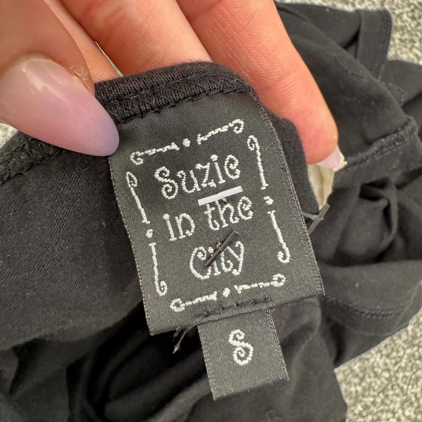 Y2K vintage dog t-shirt short sleeve top studded stretchy black