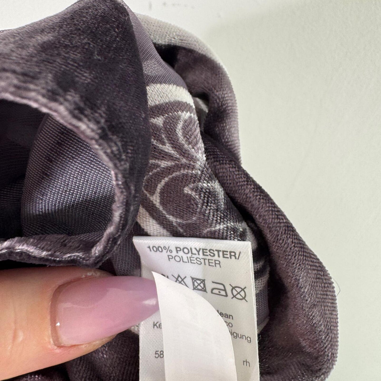 Y2K vintage skull scarf sheer spades velour pattern large indie sleeze 2010s