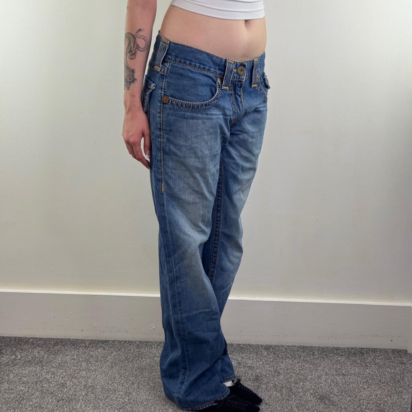 Y2K vintage True Religion bootcut denim jeans embroidered cargo pockets faded