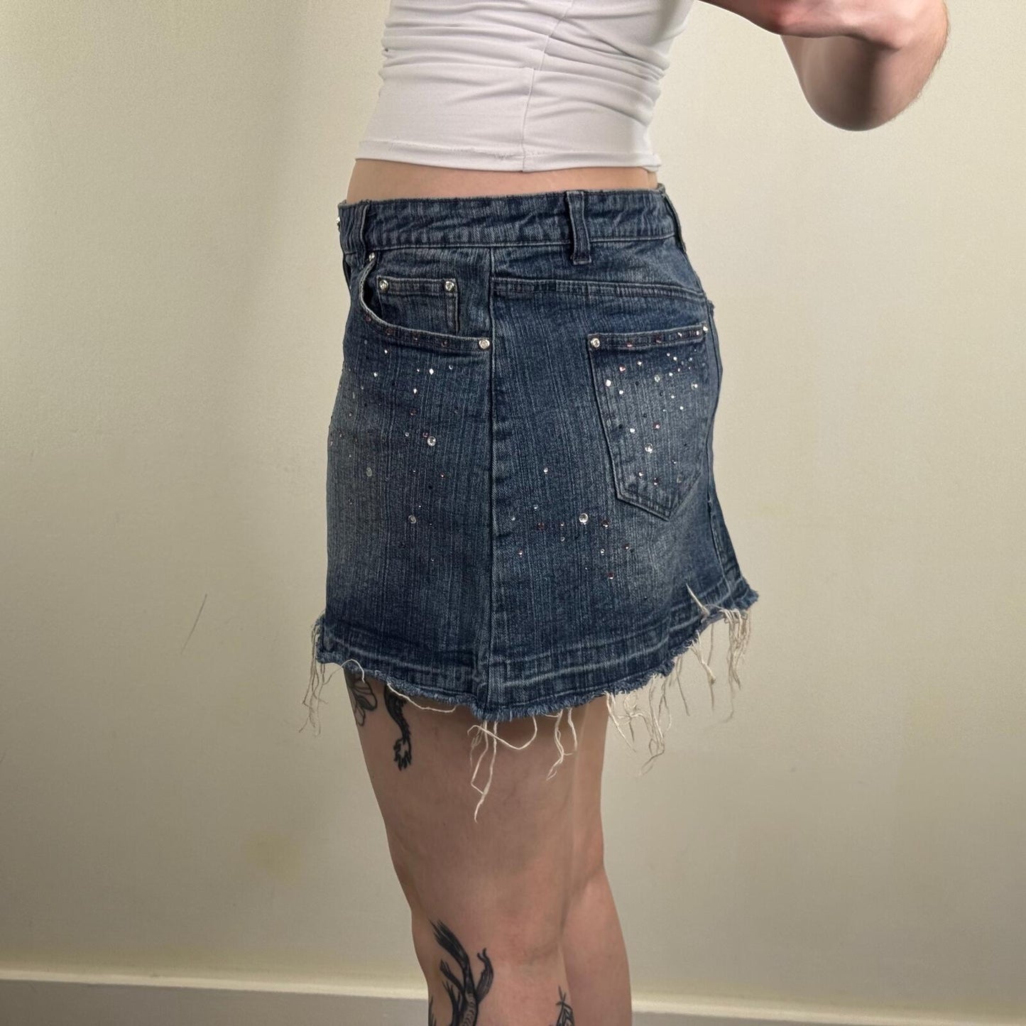 Y2K vintage Bay mini skirt rhinestone fraying hem stretchy denim low rise