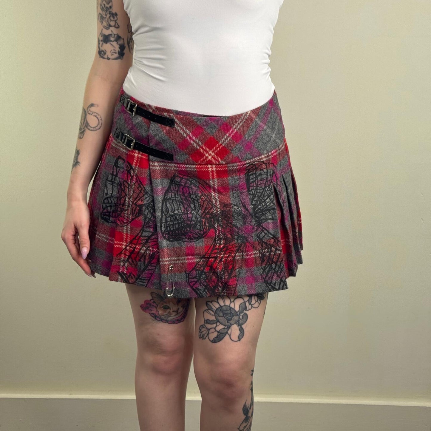 100% wool tartan mini skirt pleated bow buckle plaid red grey purple