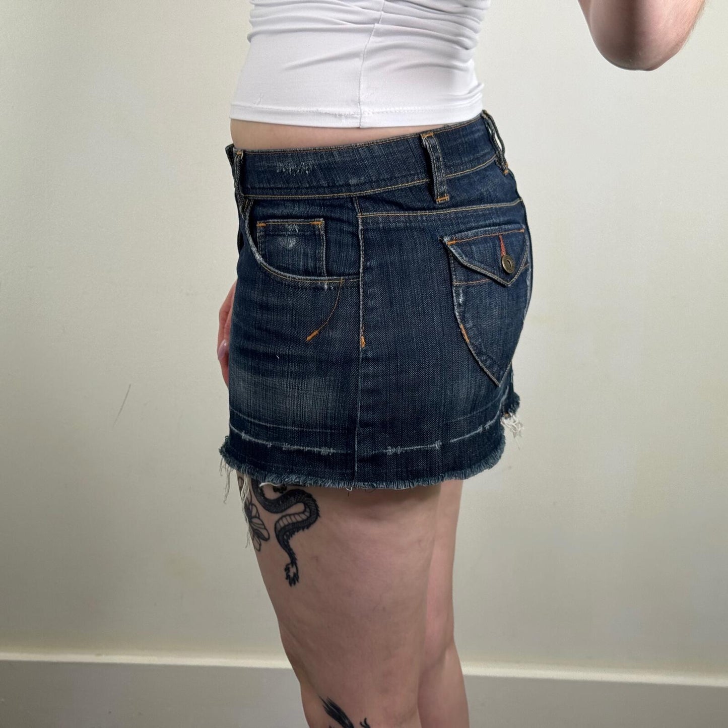 Y2K vintage mini skirt dark blue wash cargo pockets low rise fraying hem