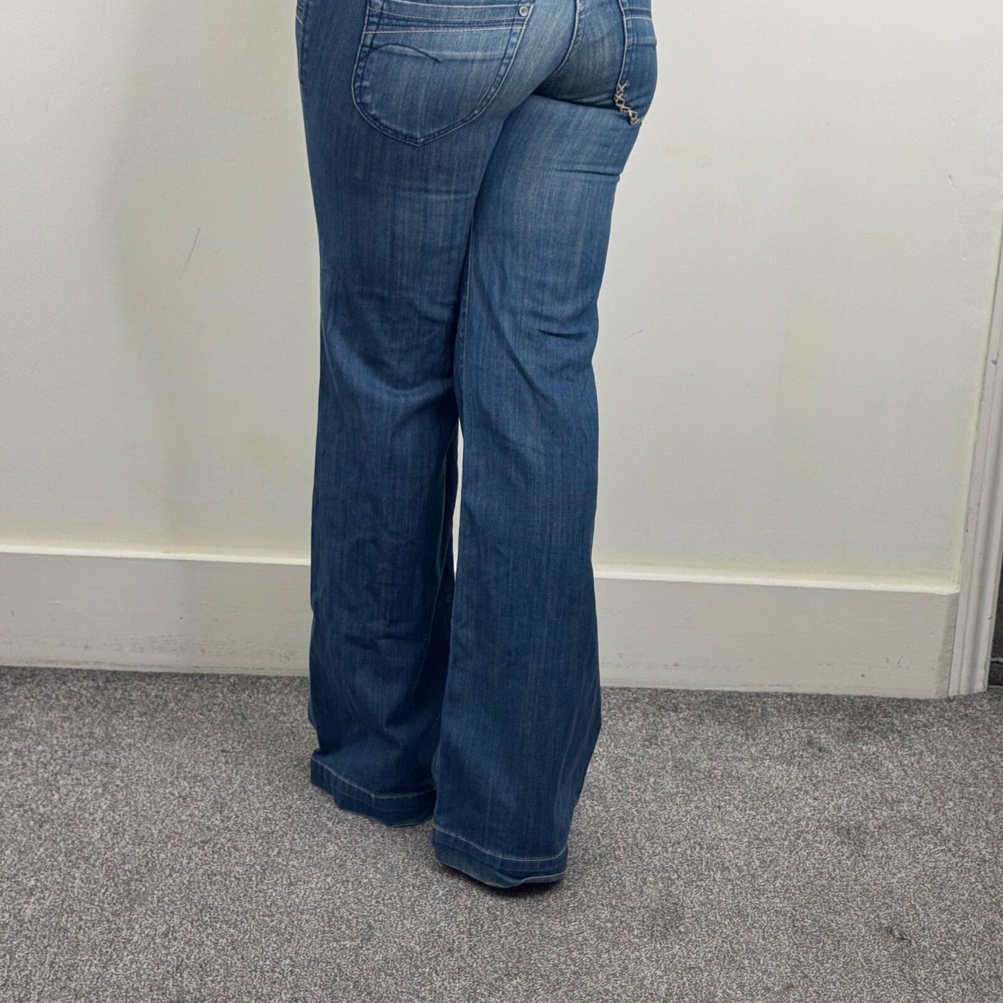 Y2K vintage bootcut denim jeans low rise stretchy light blue faded wash