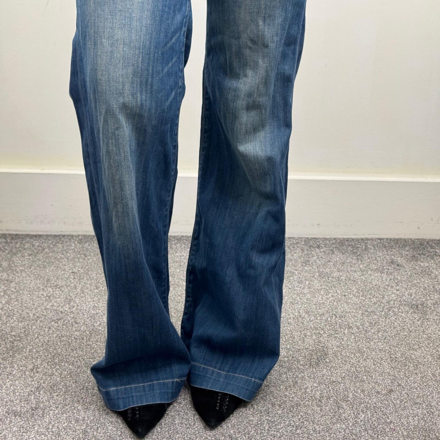 Y2K vintage bootcut denim jeans low rise stretchy light blue faded wash