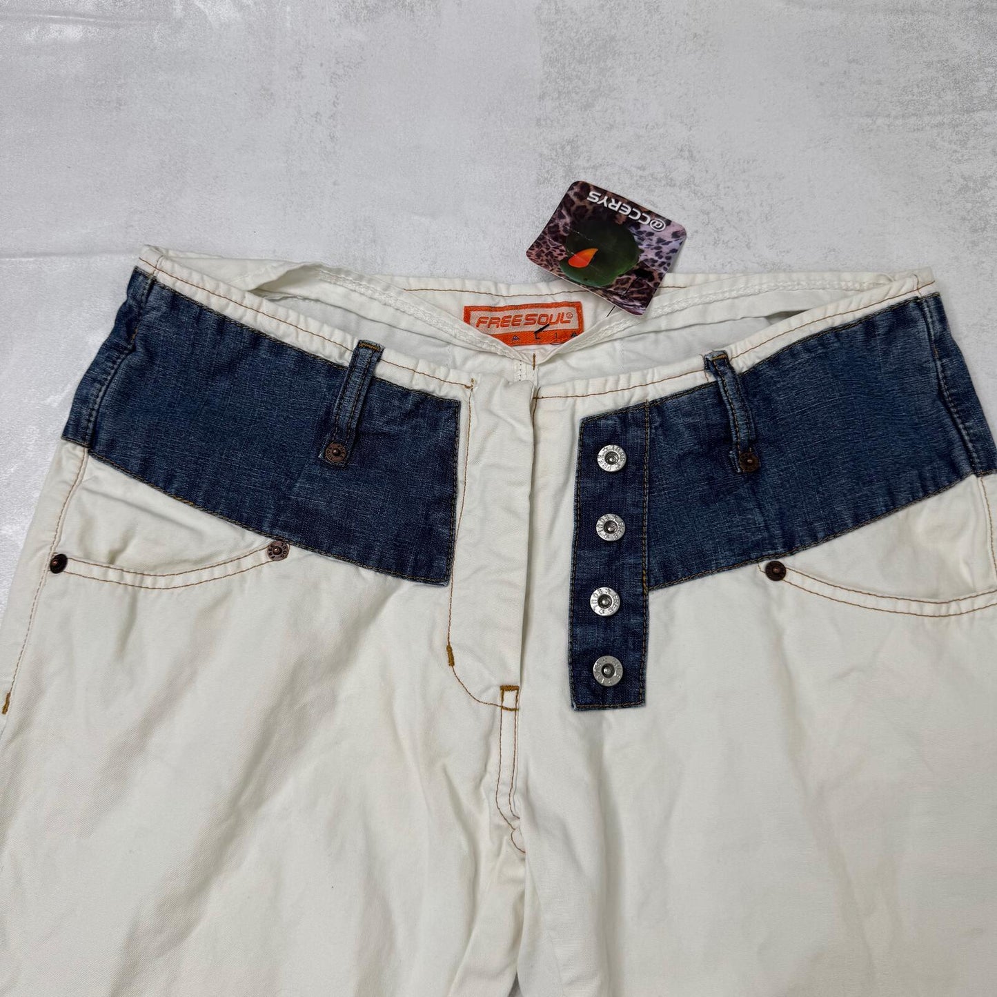 Y2K vintage low rise capri jeans cropped denim white blue knee length