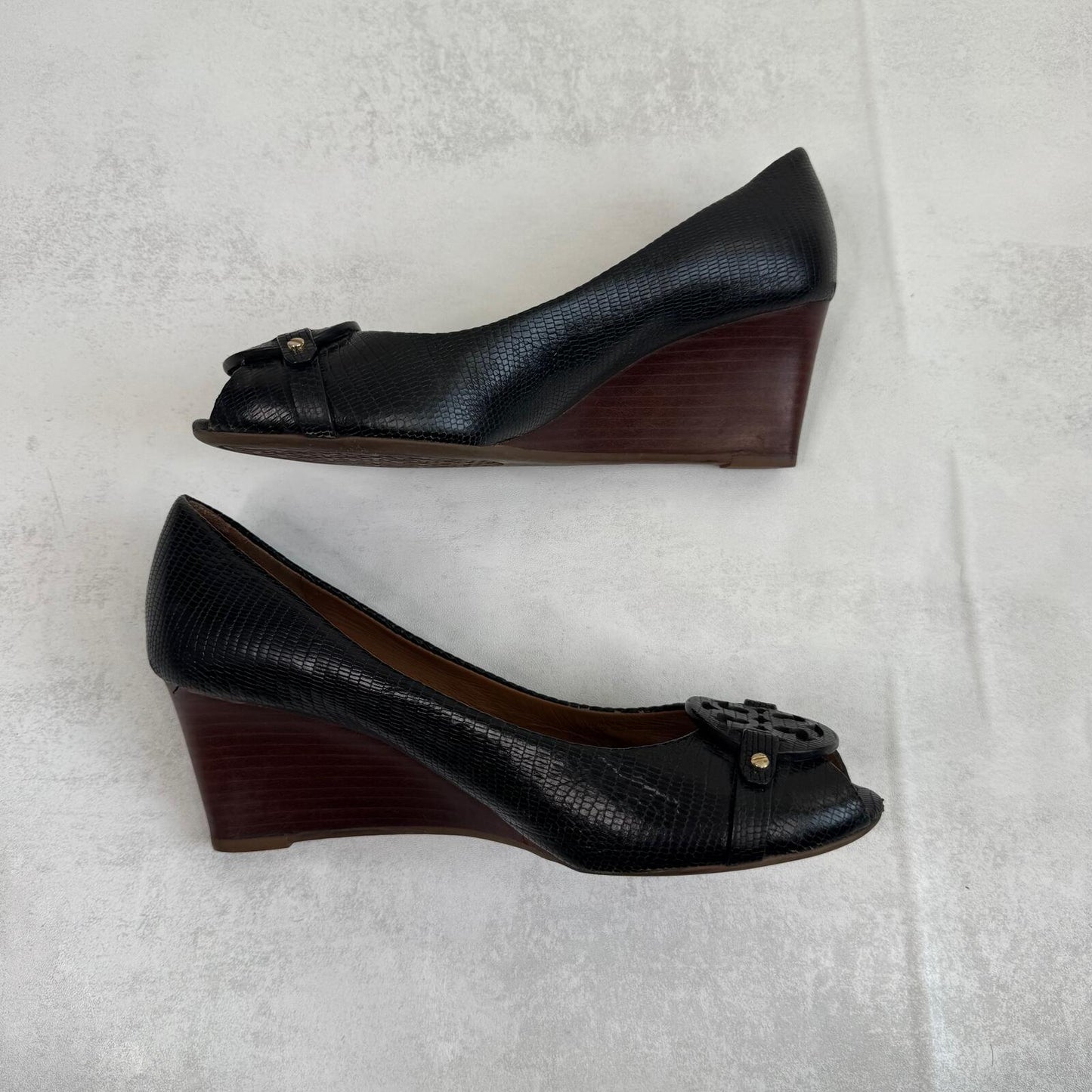 Y2K vintage Tory Burch wedge heels sandals peep toe genuine leather studded logo