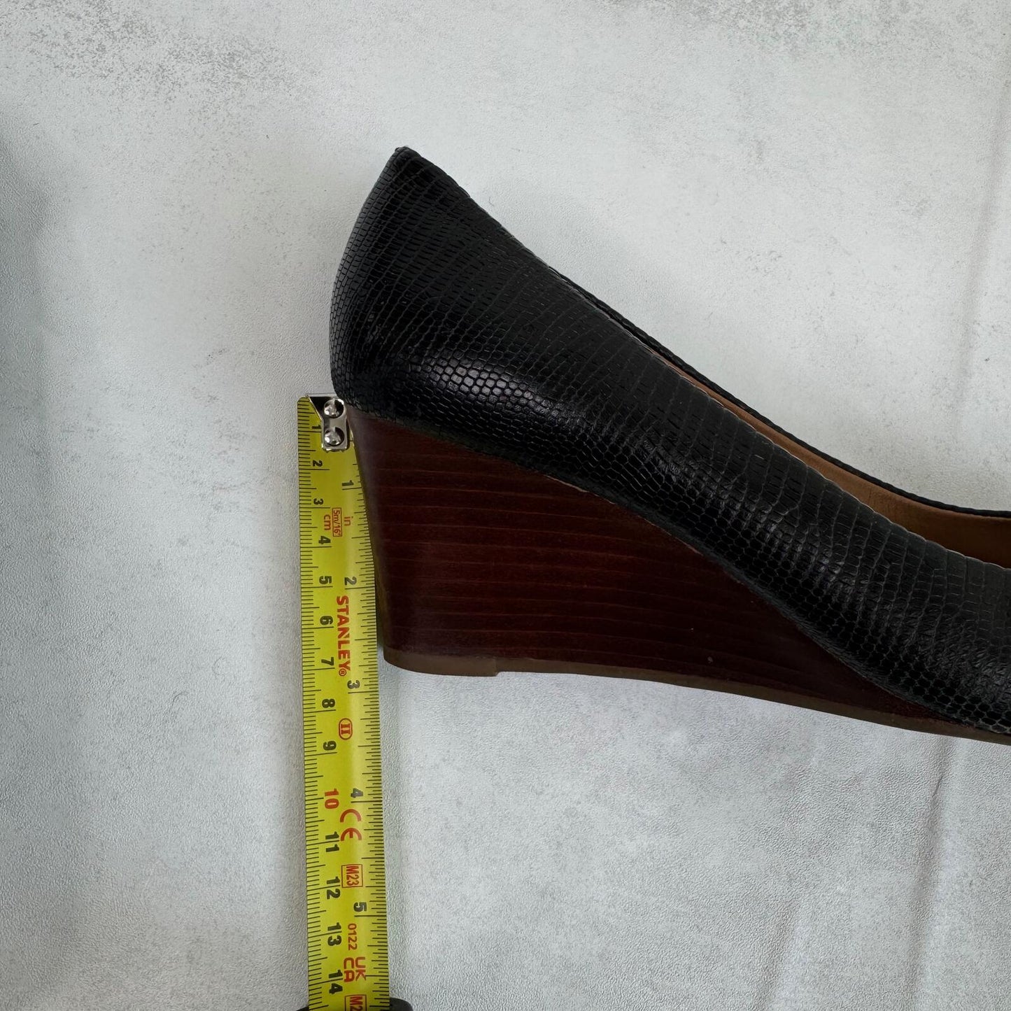 Y2K vintage Tory Burch wedge heels sandals peep toe genuine leather studded logo