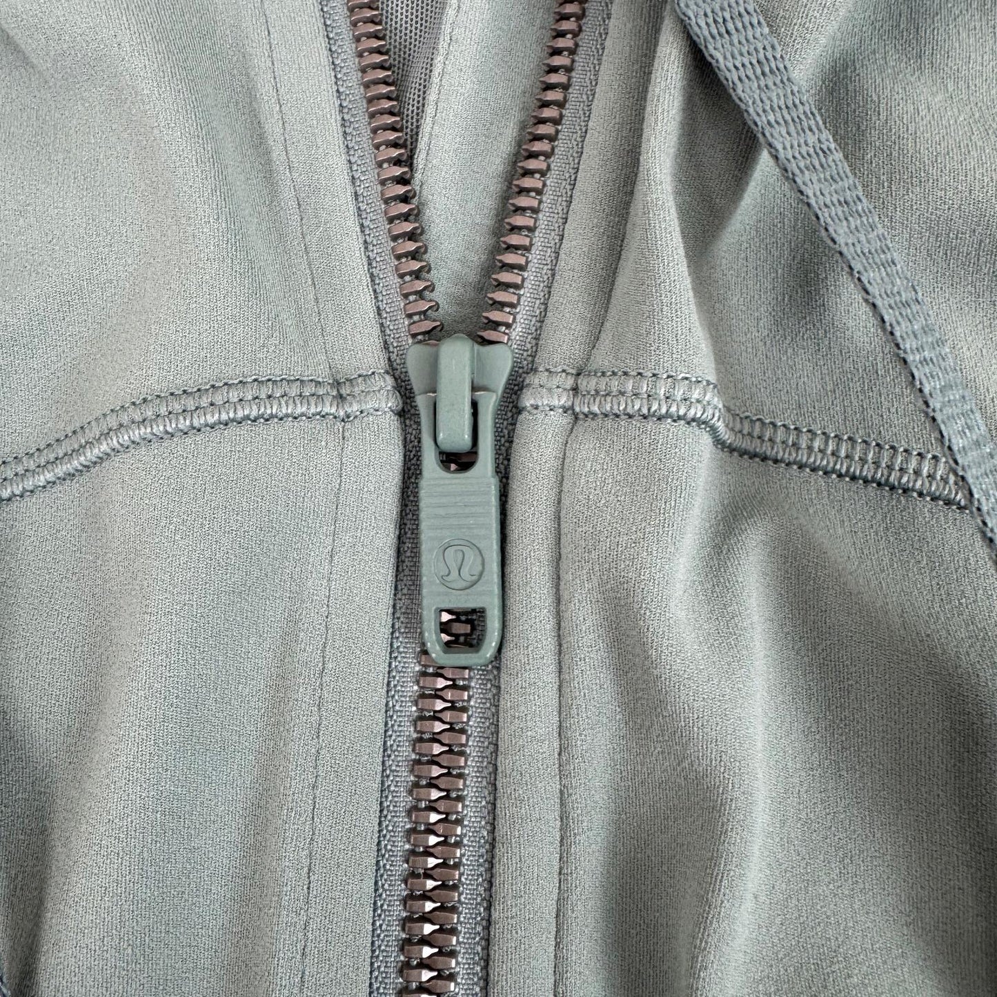 Lululemon define jacket zip up hoodie lightweight light pastel green