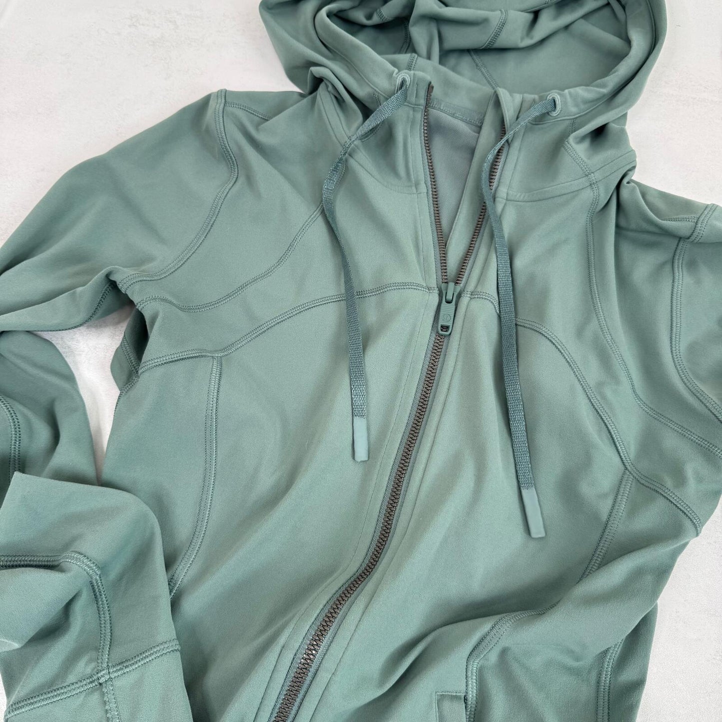 Lululemon define jacket zip up hoodie lightweight light pastel green