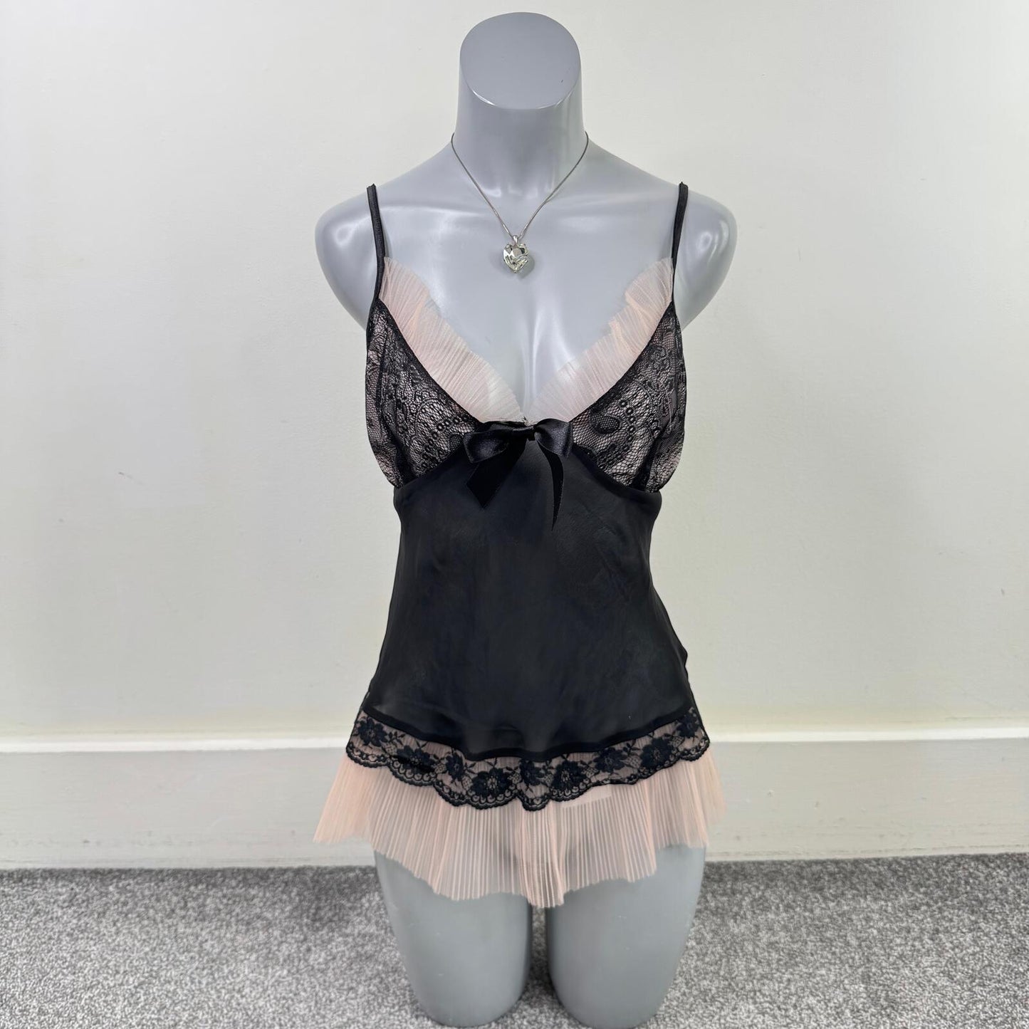 Y2K vintage top lace pleated hem frilly bow black baby pink strappy babydoll