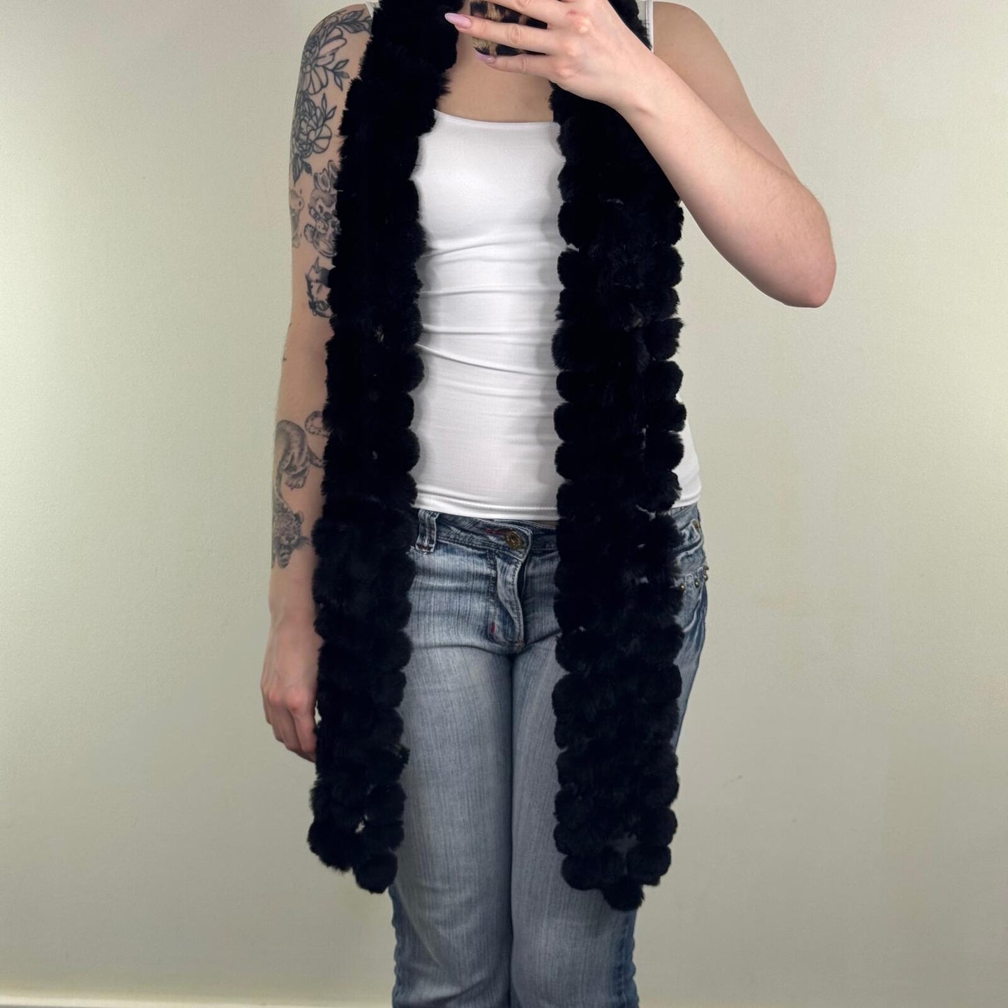Y2K vintage 100% lapin/ rabbit fur scarf pom pom black