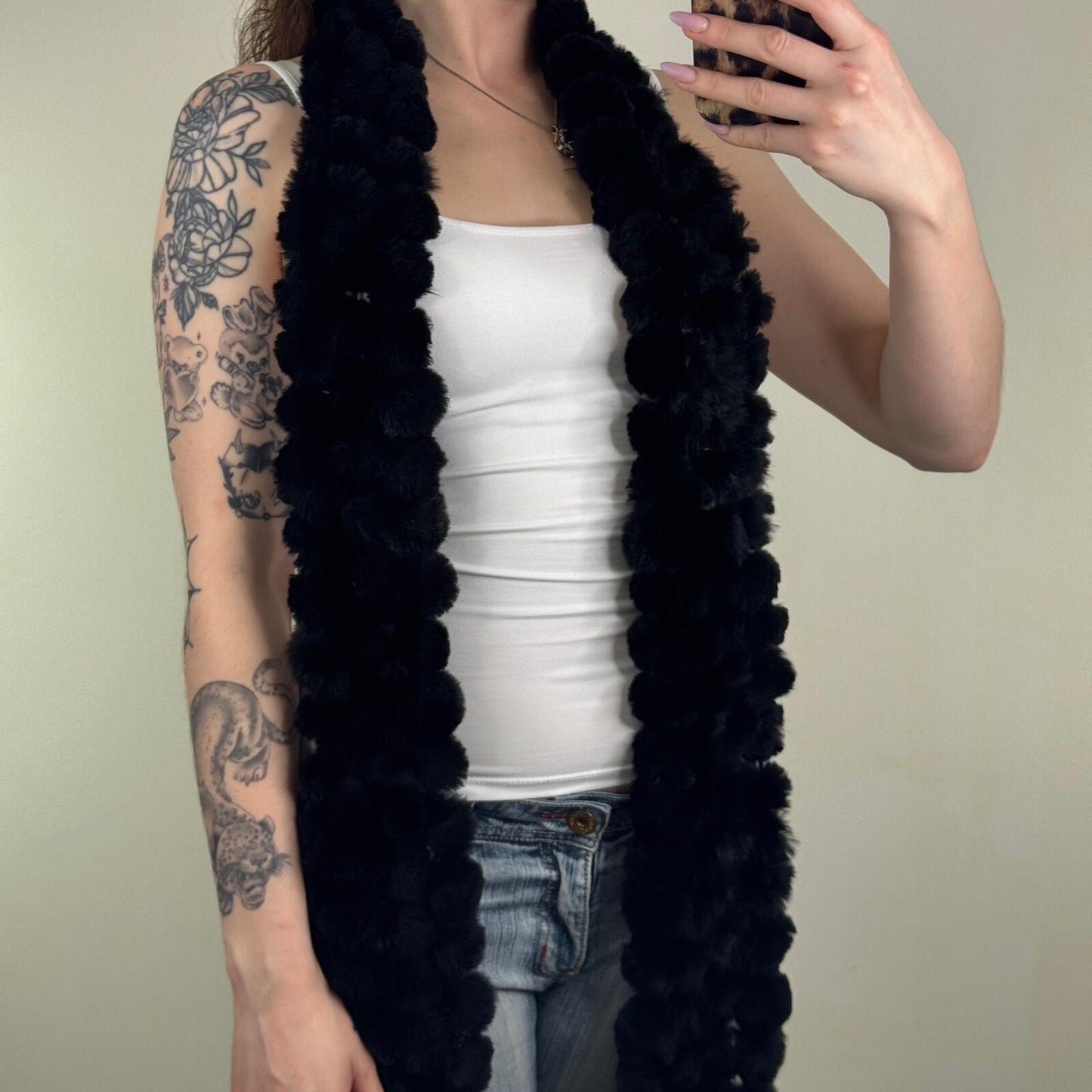 Y2K vintage 100% lapin/ rabbit fur scarf pom pom black