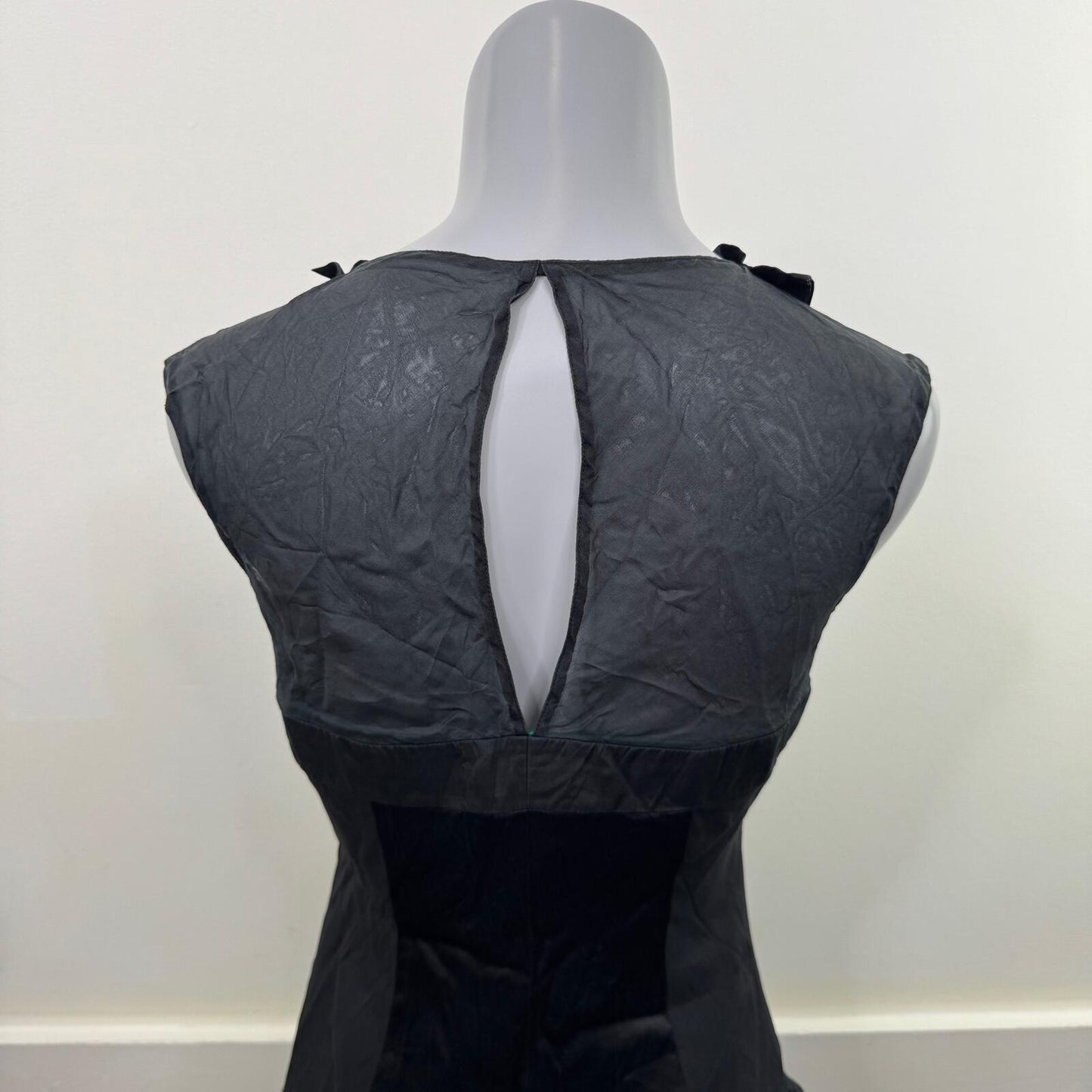 Y2K vintage Karen Millen silk blouse sleeveless ruffle high neck keyhole