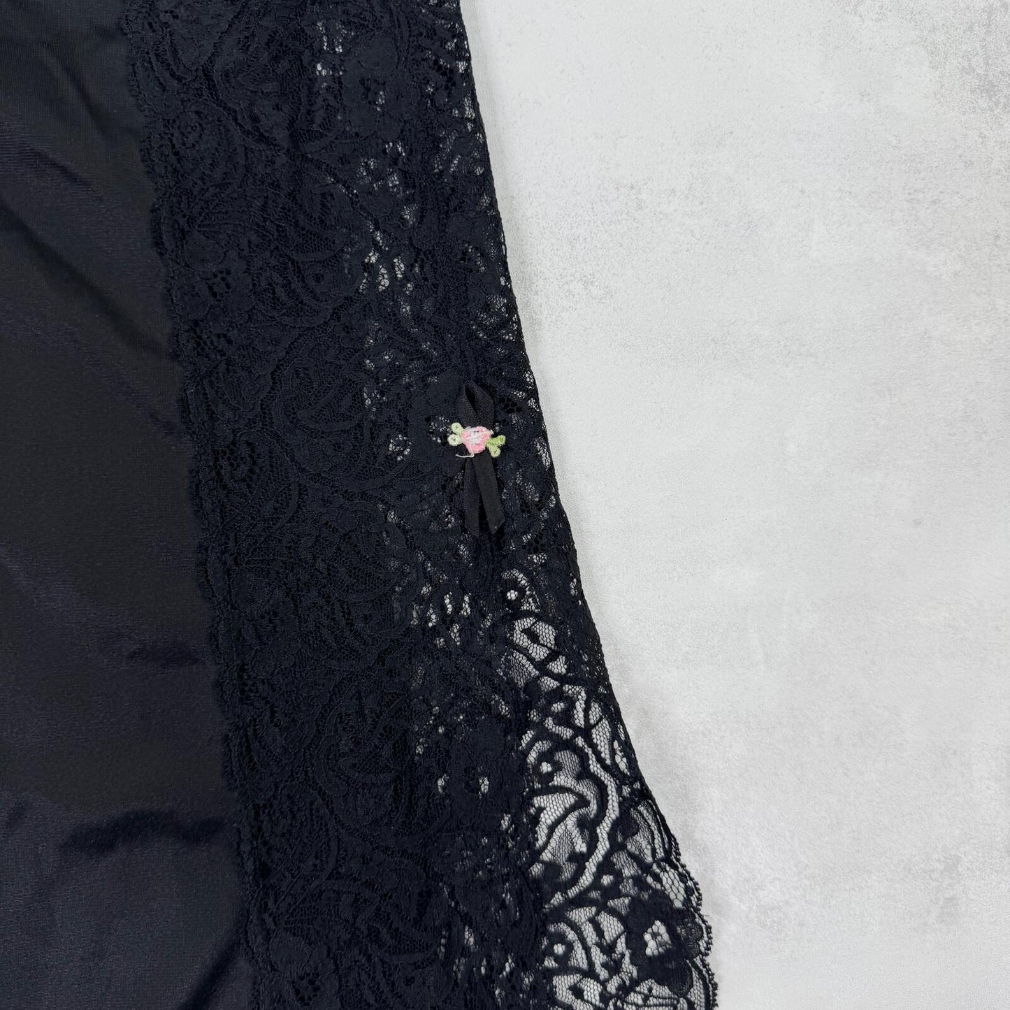 Vintage midi slip skirt lace trim bow stretchy black