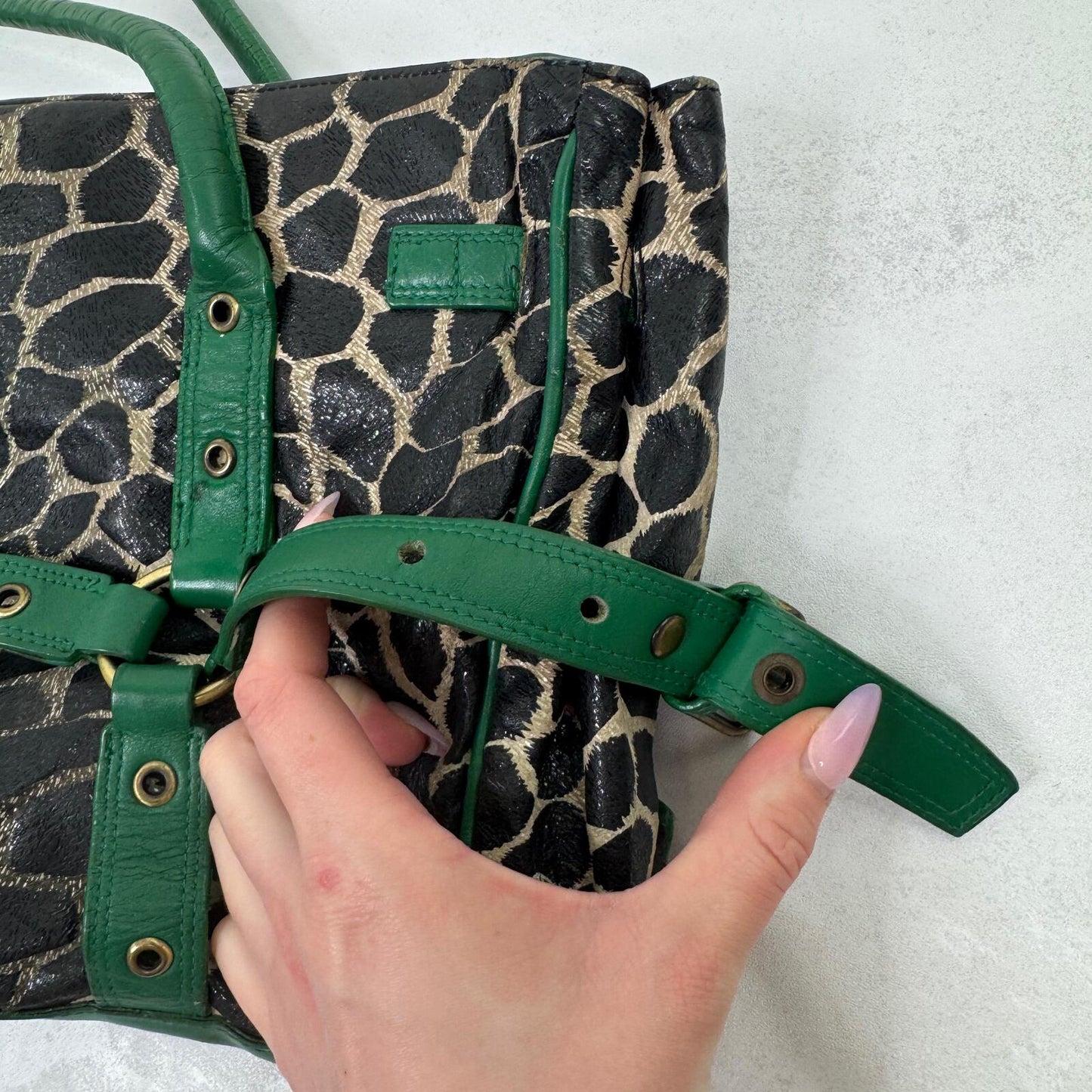 Y2K vintage shoulder bag genuine leather grommet giraffe print green large size