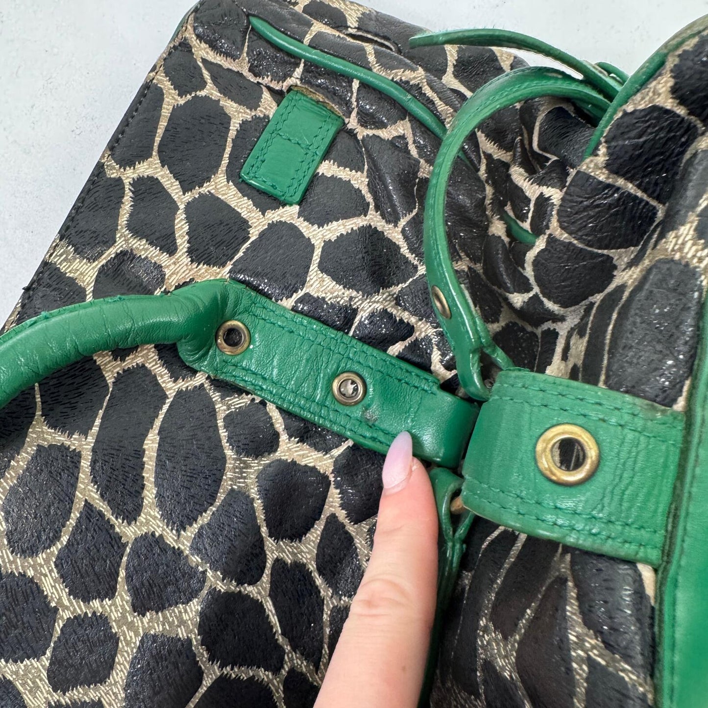 Y2K vintage shoulder bag genuine leather grommet giraffe print green large size