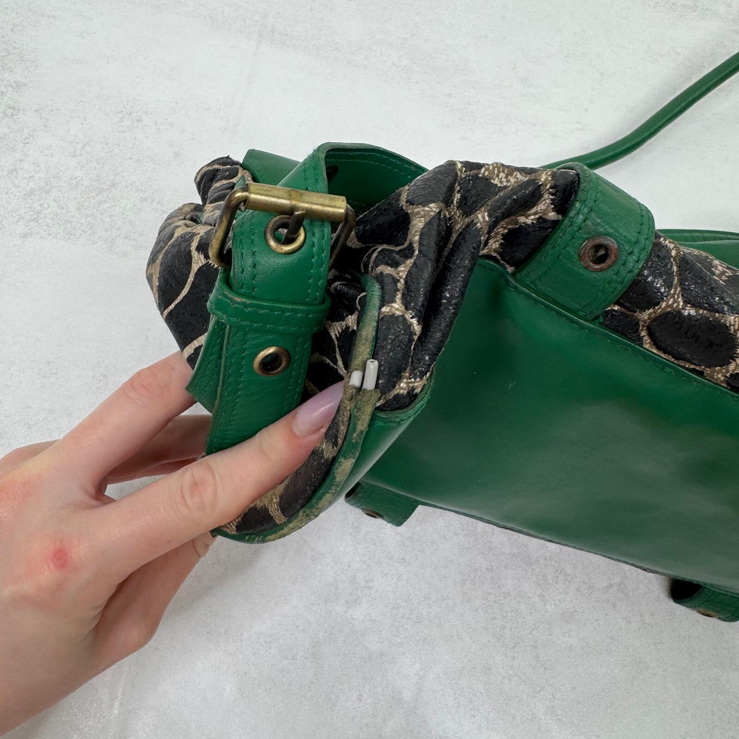 Y2K vintage shoulder bag genuine leather grommet giraffe print green large size