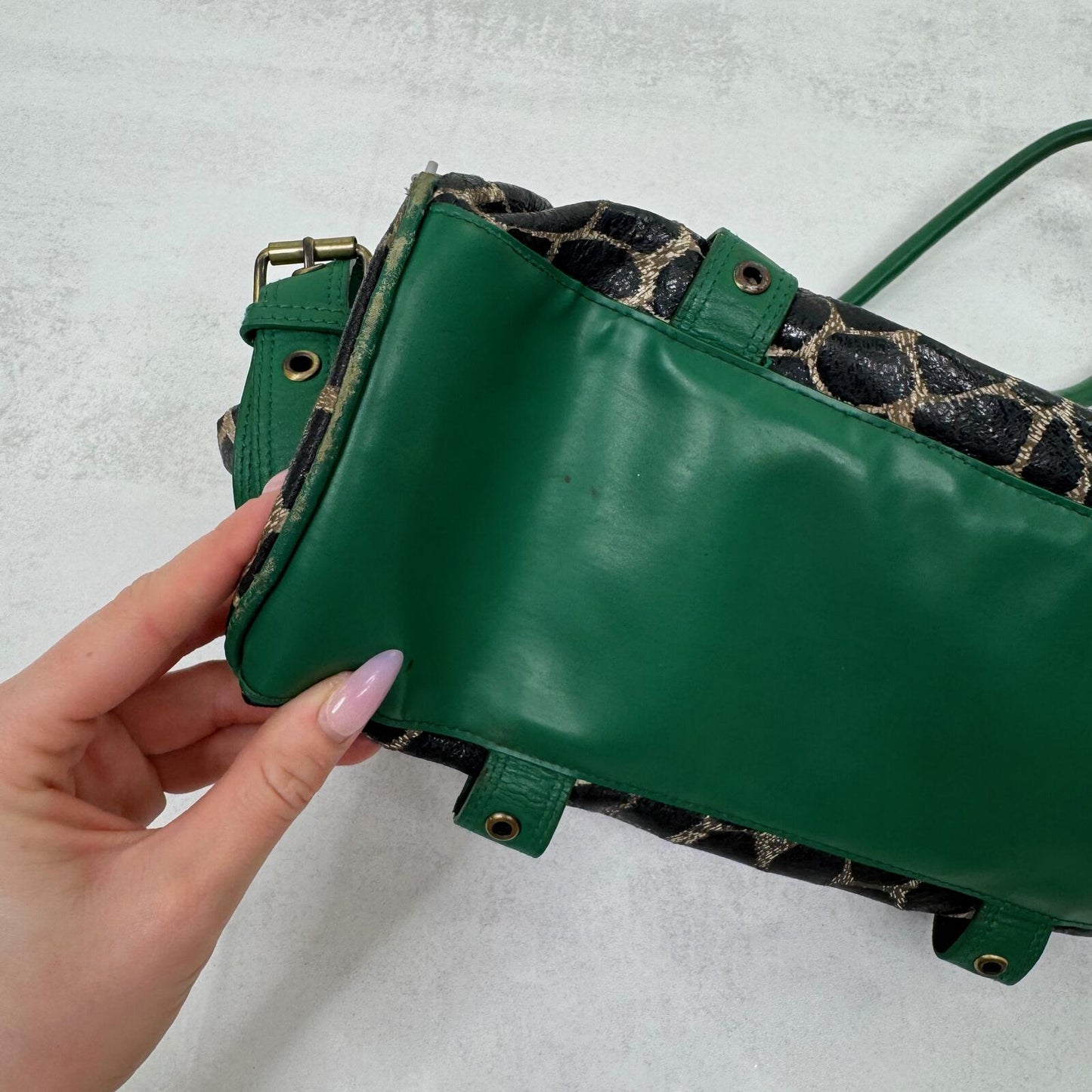 Y2K vintage shoulder bag genuine leather grommet giraffe print green large size