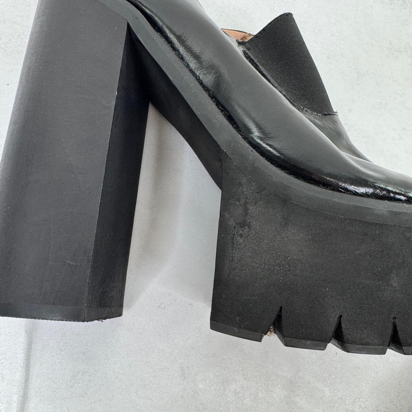 Vintage Jeffrey Campbell Mori block platform mules heel patent leather peep toe