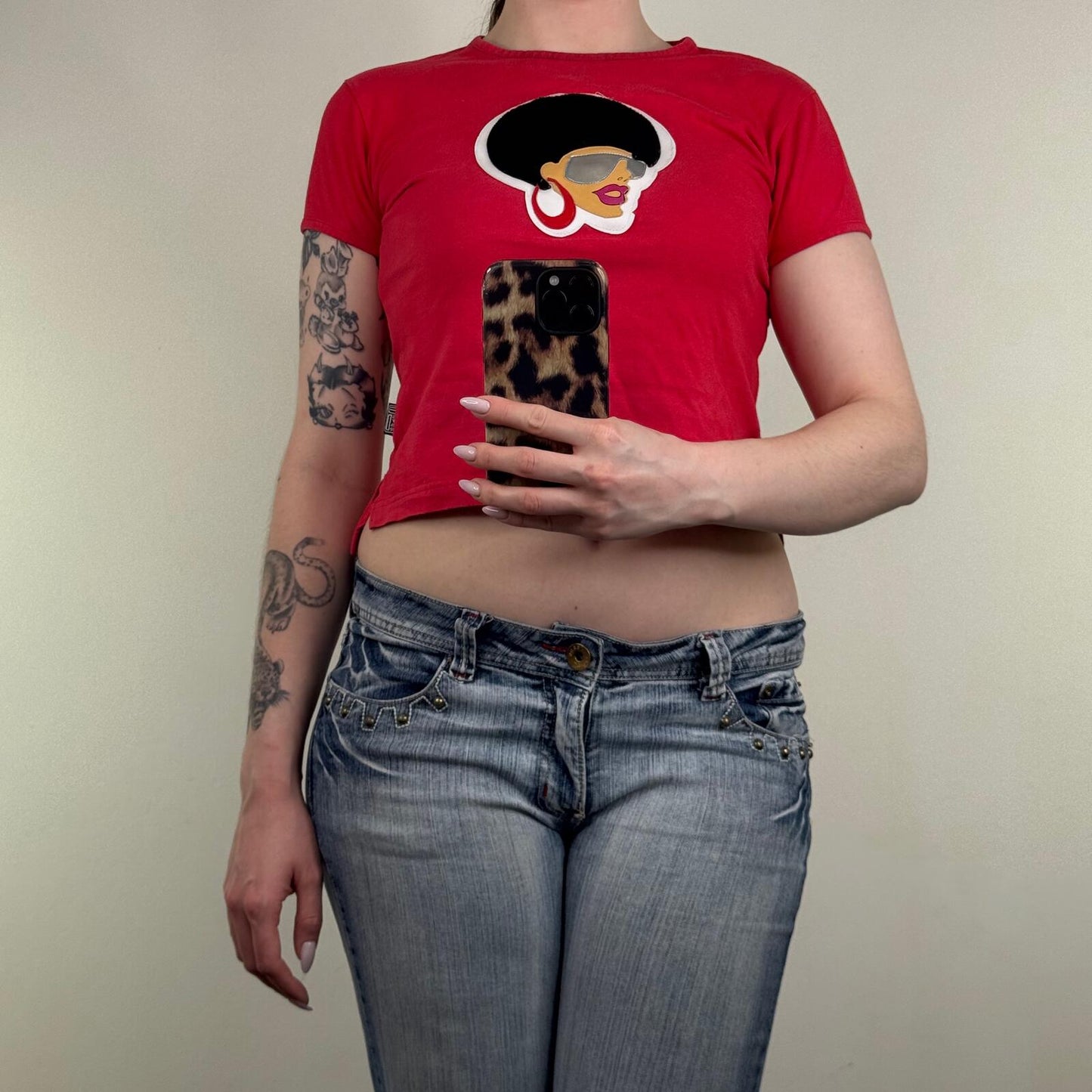 Y2K vintage t-shirt short sleeve baby tee top afro graphic faux leather red