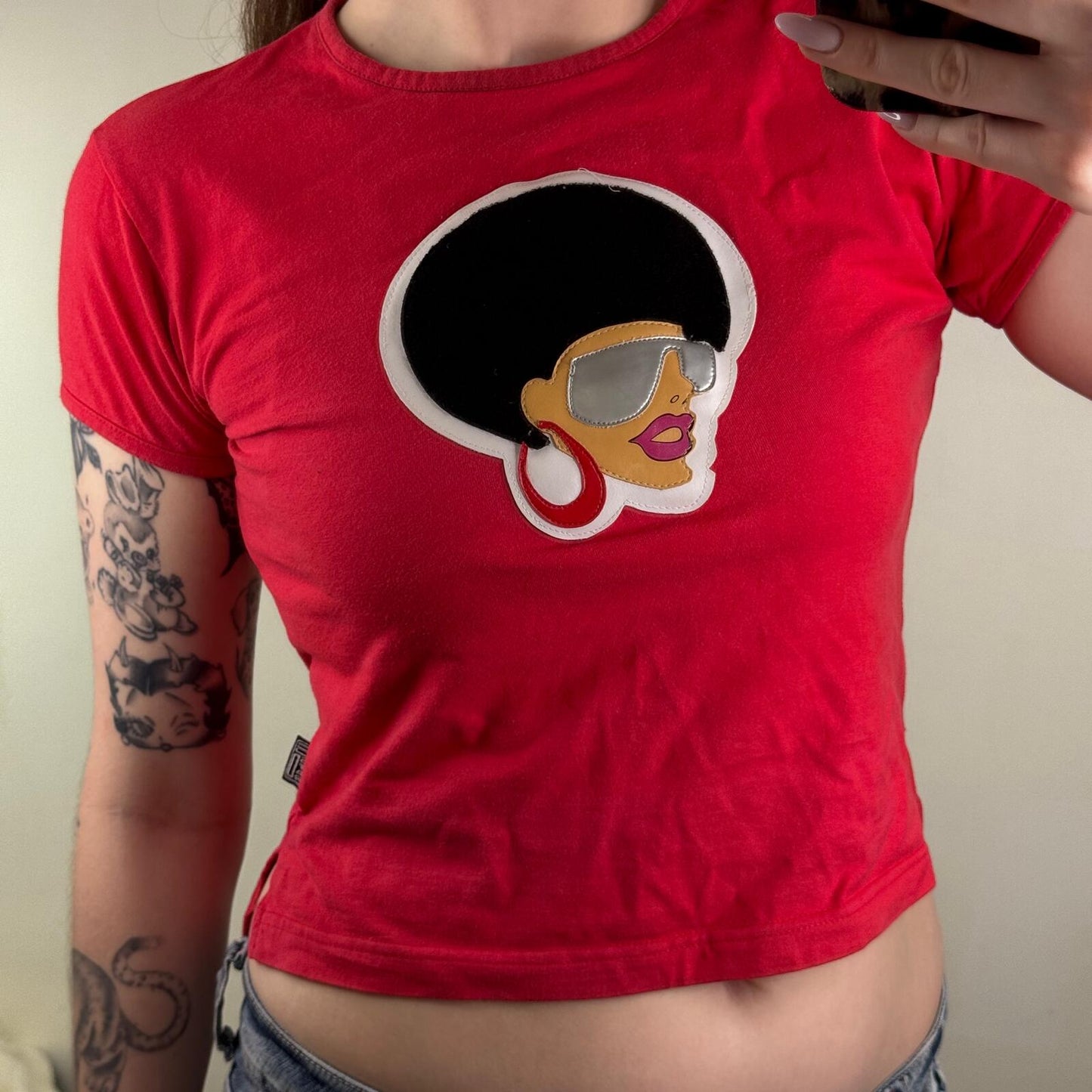 Y2K vintage t-shirt short sleeve baby tee top afro graphic faux leather red