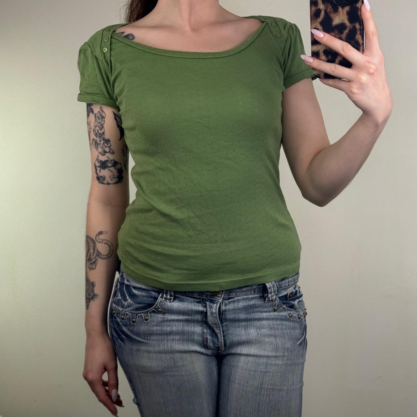 Y2K vintage t-shirt short sleeve top button round neckline thermal style green
