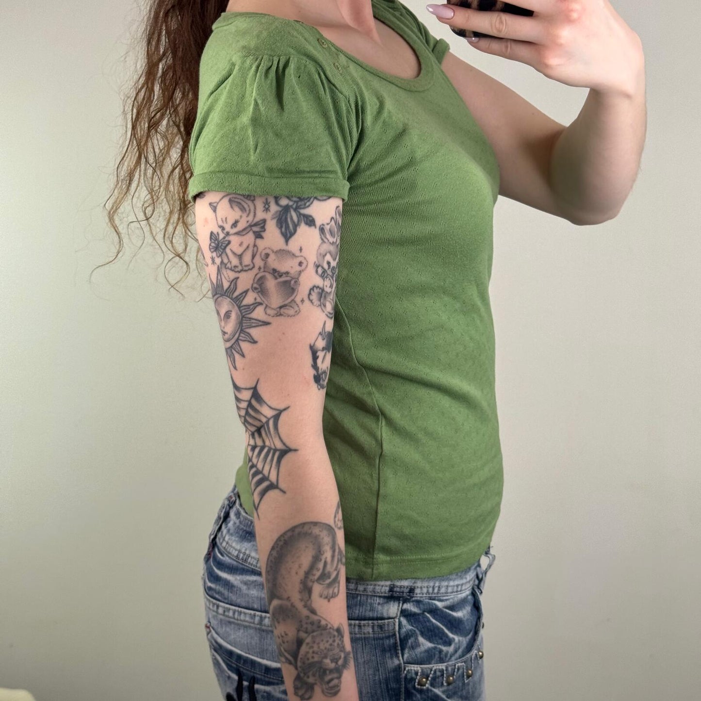 Y2K vintage t-shirt short sleeve top button round neckline thermal style green
