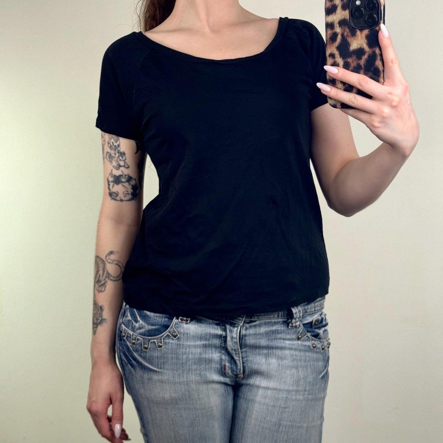 Margaret Howell t-shirt short sleeve top scoop neck black simple plain basic