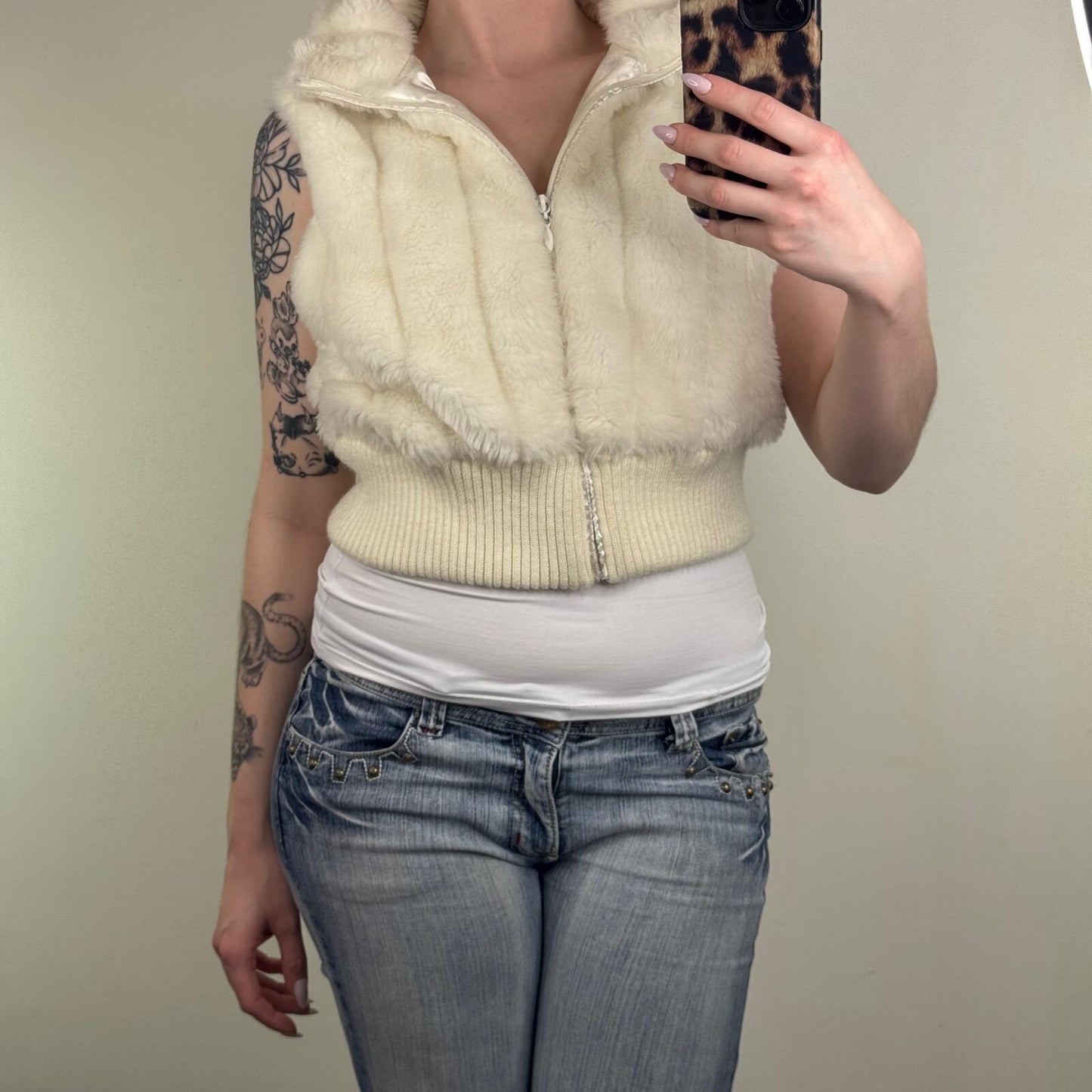 Y2K vintage faux fur gilet cropped high neck full zip up cream crop short