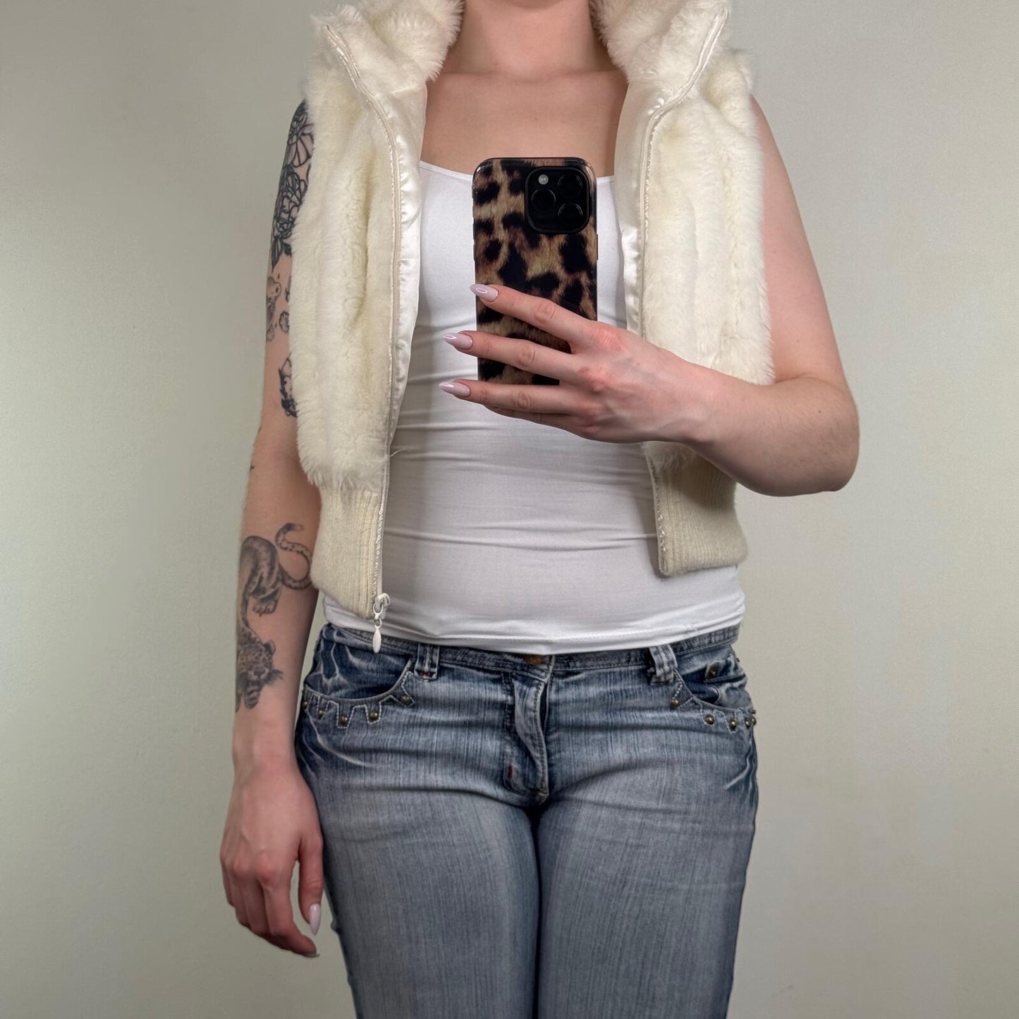 Y2K vintage faux fur gilet cropped high neck full zip up cream crop short