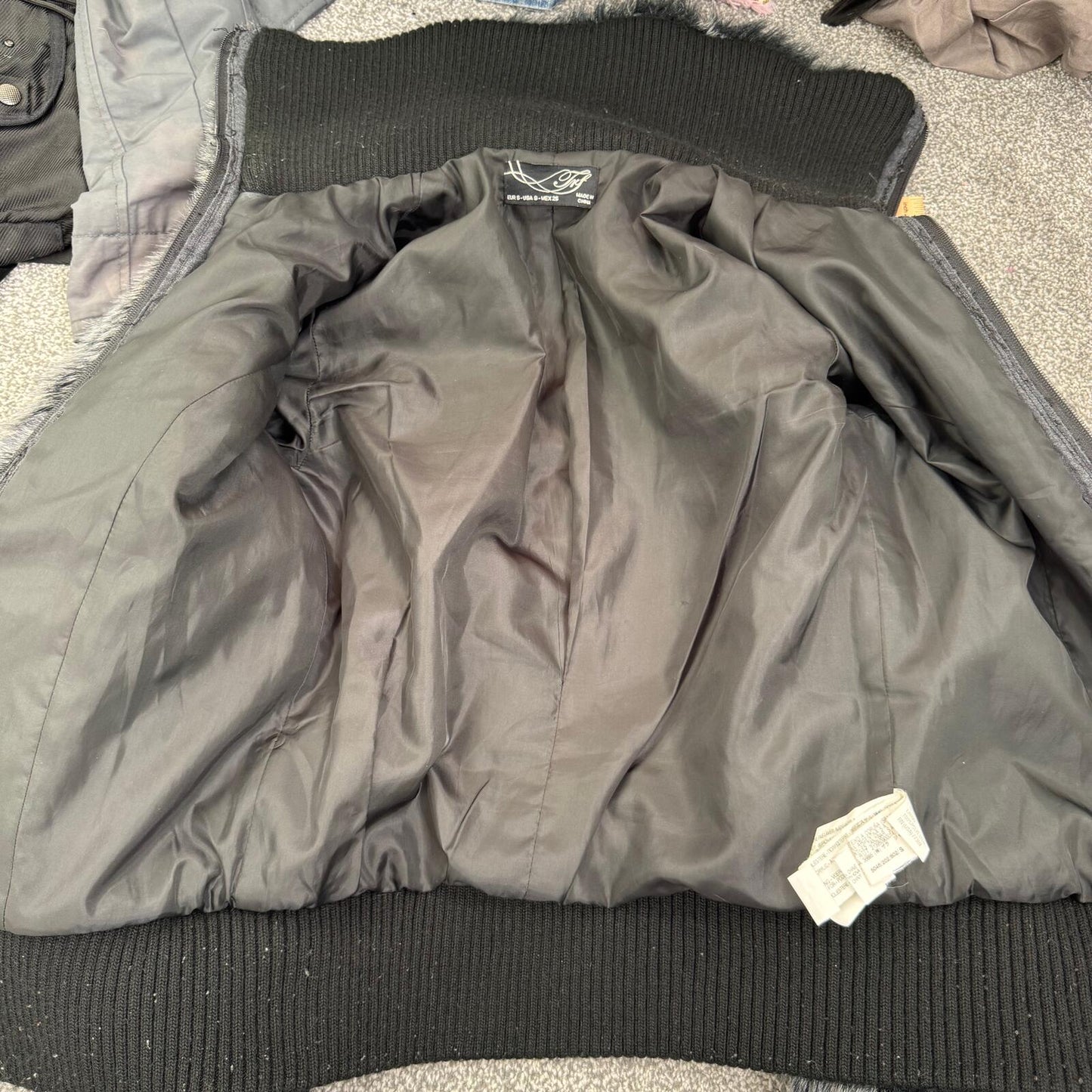 Y2K vintage bomber jacket faux fur zip up short length dark grey
