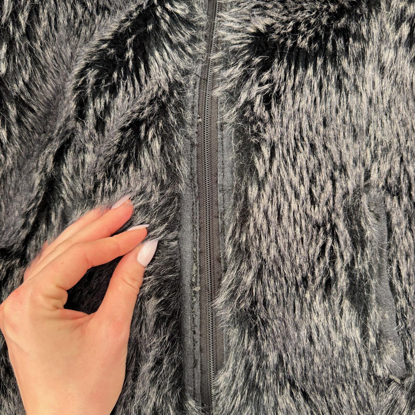 Y2K vintage bomber jacket faux fur zip up short length dark grey